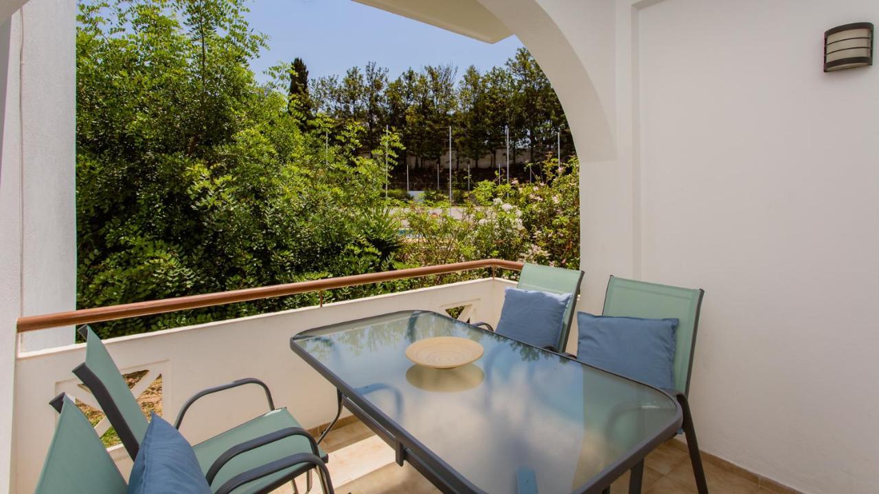 Charming Beachside Apartment W/ Pool By Lovelystay Албуфейра Экстерьер фото